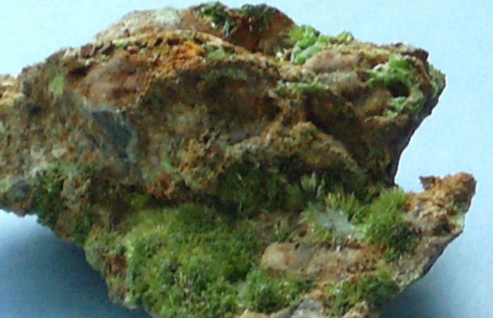 Fichier:Pyromorphite plelauff1.jpg
