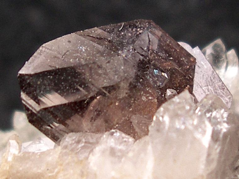 Fichier:Axinite-La Selle.jpg