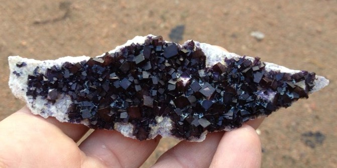 Fichier:Fluorite Montebras 2.jpg