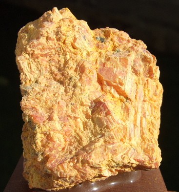 Orpiment massif.jpg