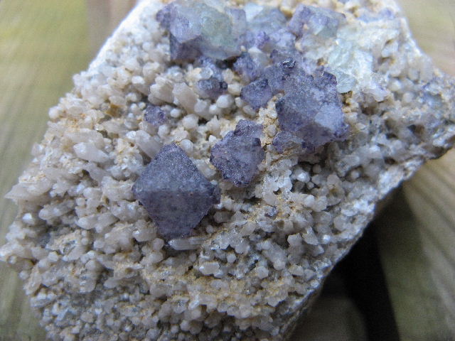 Fichier:Fluorite Grand Champs1.jpg