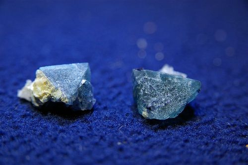 Fichier:Fluorite Grand Champs 2.jpg