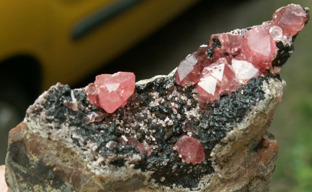 Rhodochrosite-2-hbt.JPG