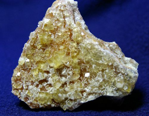 Fichier:Fluorite Voltennes 2.jpg