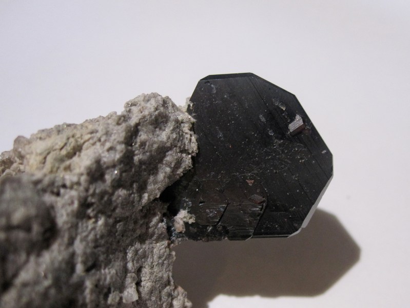 Fichier:Hematite-rutile-cavradi-suisse-2.jpg