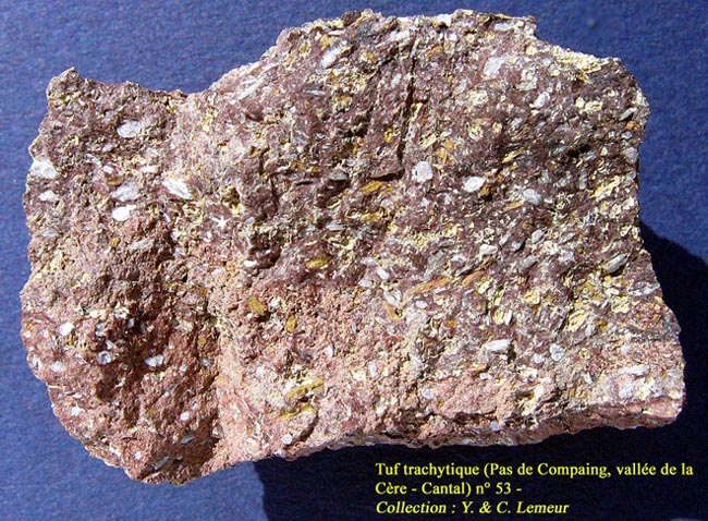 Fichier:Tuf trachytique - 1.jpg