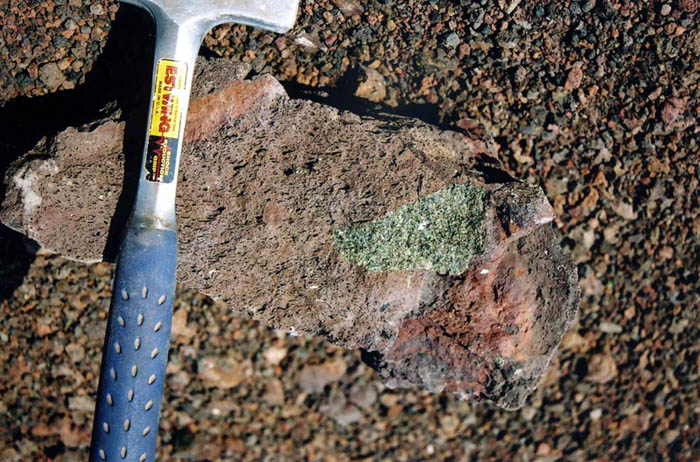 Fichier:Peridotite - 1.jpg