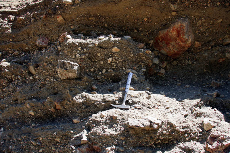 Fichier:Maar d'Issarles - 5.jpg