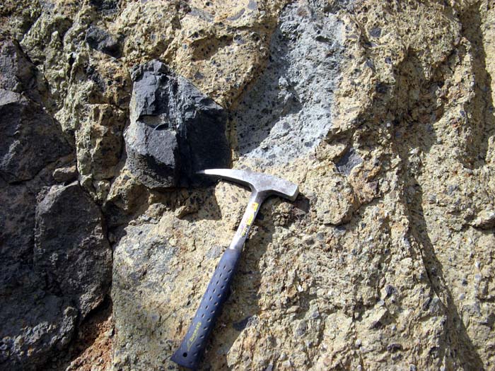 Fichier:Breche hyaloclastique 7.jpg