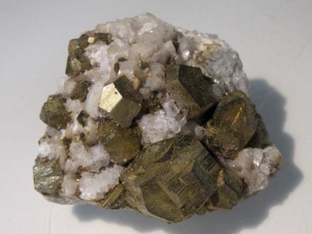 Pyrite. Mine de Batère.