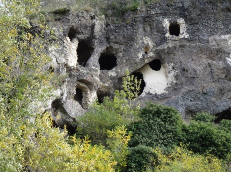 Fichier:Grottes troglodytiques.jpg